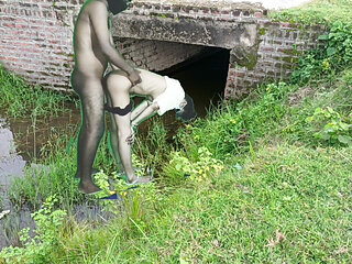 New Indian Muslim College Girl and Desi Boyfriend Girlfriend Sex Video