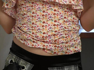 Amira S Gets On That Desk To Pleasure That Horny Clit & Labia!