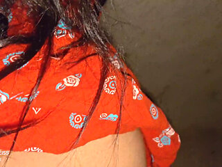 Bhabhi ko rat ke andhere mai choda
