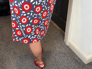 Vgq27 Aunty Sandra Stripping After a Night Out