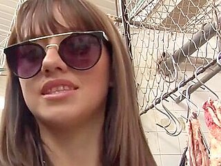 Karla Rivera, Charles Gomez - Colombian Babe Gets Facial In Pickup And Fuck