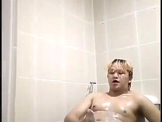 Philippino Twink Boy Eats His Own Cum!!