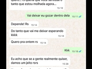 Casada novata me mandando mensagem ap&oacute_s sua primeira experi&ecirc_ncia com comedor, realizando o fetiche do corno