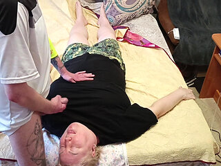 I Jerk off My Cock and Fuck My Stepmom in My Mouth to Cum on Her