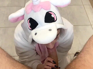 Russian teen gives best head in POV