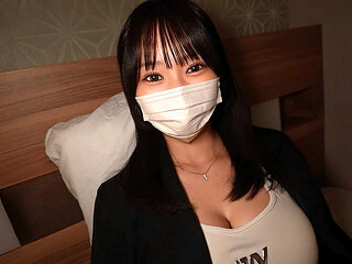H-cup Gravure Idol 18 Years Old Before Debut Wearing Cosplay