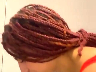 I Masturbate in the Gym, I Warm up in the Middle of a Series of Weights