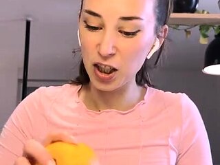 Amateur teen porsha solo action