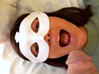 Amateur Cute Brunette Facial