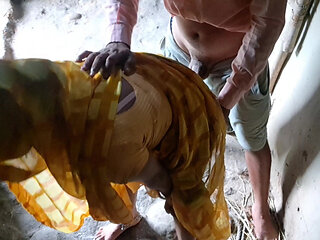 Hot Desi Housewife