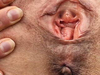 Outdoors Naked Gaping My Pussy and Pissing