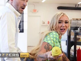 BRAZZERS - Scott Gets A Huge Boner When College Girl Jaz Jizzes Flashes Him With Her Sweet Pussy