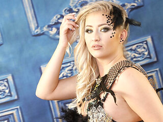 394 Blonde Cayla Lyons Cosplay Special Costume