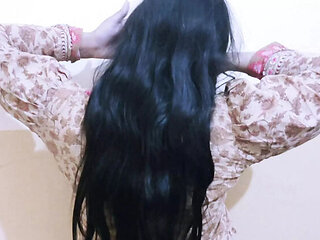 Desi Bhabi Faryal Smokes and Fucks Hard in Homemade Pakistani Sex Video
