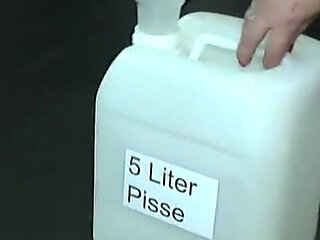 5 Litre Pee Collection with Rosella