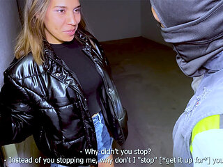 Policia pulls over Mexican MILF amateur and she invited him in