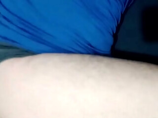 Mostrando O Meu Cuzinho Apertado e Abrindo Com As M&atilde_os