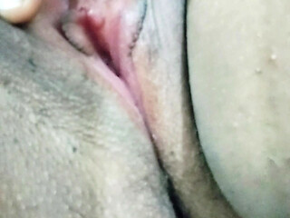 Riya bhabhi ke choot ki khujli