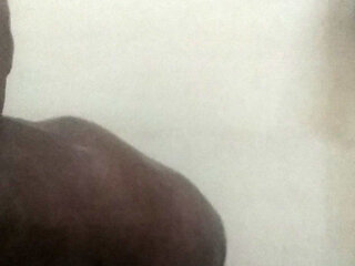 Tamil boy bathroom la Kai adikira Video part 2