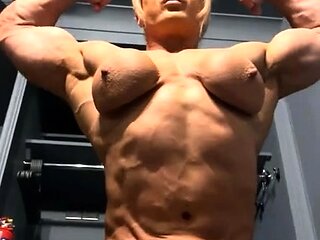 Amateur wild chick solo masturbation