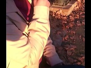STRANGER GIRL IN THE PARK FLASHING AND GO TO MY HOUSE