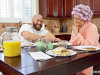 Xander Corvus And Sky Pierce - Fucks For Breakfast