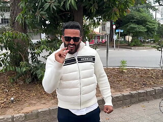 TRAILER - Buceta Rosa na Banheira Branca