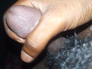 I couldn't help myself after seeing the big breasts in the video, so I gave my hand to Hendel