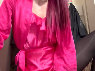 Jess Silk Rides Her Dildo