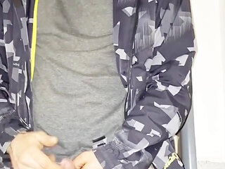 When I Start Work Early in the Morning, I Pee in the Toilets