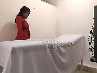 CHANGE OF PLANS!! DOCTOR WAS GOING TO GIVE MASSAGE TO FEMALE PATIENT, BUT THE PATIENT TURNED OUT TO BE A WHORE AND QUICKLY SET HIM UP