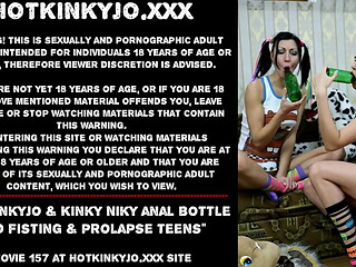 Hotkinkyjo &amp_ Kinky Niky anal bottle, double anal fisting &amp_ prolapse lesbians