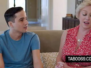 Busty stepmom Dee Williams have sex with her stepson to settle quickly in the new family