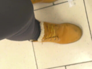 Extreme risky handjob in supermarket an wiped cum on product :p !