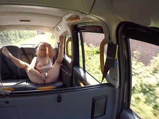 Candy Banks gets eaten out and fingered before fucking