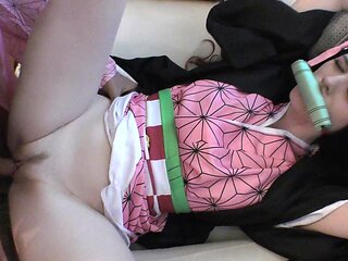 Melody Marks gets her pussy filled with cock in a foursome