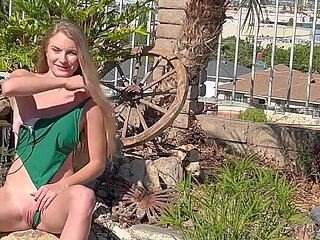 Larena Poses Nude in the Sun