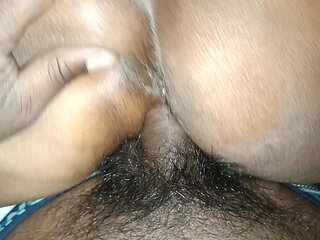 Desi stepmom ne apne bete ke lund par baith kar chut ki khub ghisai ki