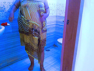 Saudi Arabian Hot Stepaunty Fucking in the Bathroom