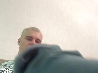 Jerking off and Cum in Sweatpants