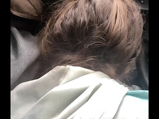 Her boyfriend doesn&rsquo_t know she&rsquo_s getting facefucked on the road