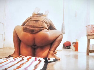 Desi Bhabhi Shows Her Body to Her Boyfriend Fucking the Ass Pussy