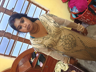model girl dress desi bhabhi hot