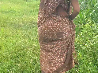 Bhabhi Devar Outdoor Sex - Sukunmi Fucked Hard in Paddy Field, Cum Swallow & Doggy Style