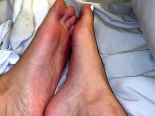 Maitresse Madelines solo foot fetish POV
