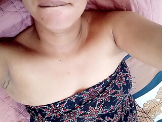 UNFAITHFUL STEPMOTHER CHUCKS HER HUSBAND, IN HIS ABSENCE SHE GETS NAKED IN A VIDEO CALL WITH HER LOVER