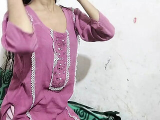 Bhabhi ko chod kar bur se paani nikala