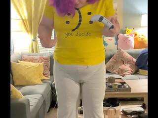 foxie wets her pajamas playing video games
