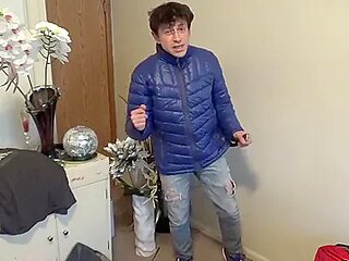 Bouncing Boner On A Dancing Hunk!