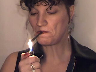 Kim Smokes and Gets a Cumshot Over Her Hairy Armpit